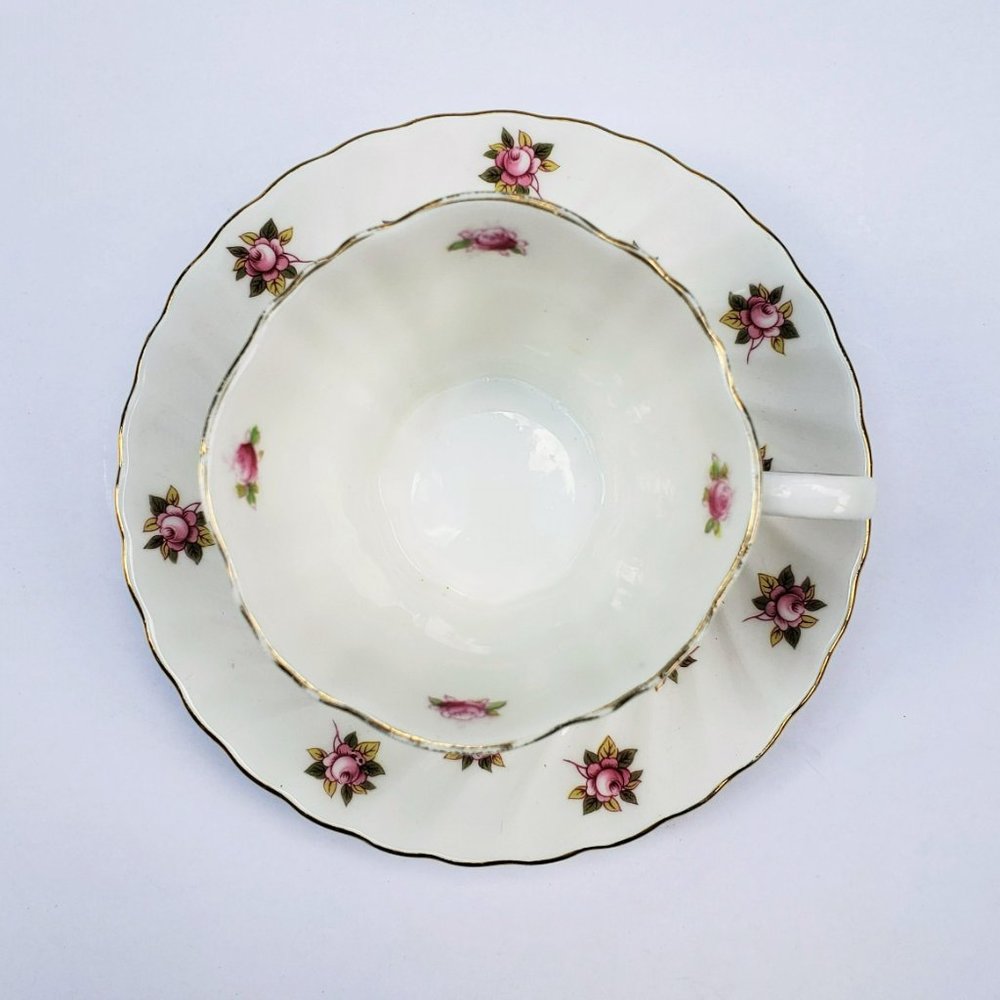 Royal Albert Bone China Tea Cup and Aynsley Saucer Rose Pattern - Picture 3 of 9
